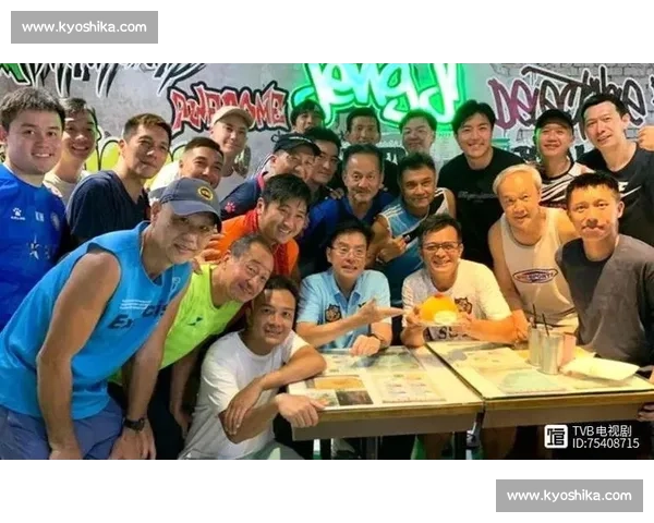 梭鱼湾响起 “靖哥哥”！大连名宿 32 香港明星队，黄日华致谢